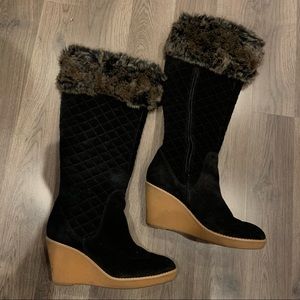 Suede black boots